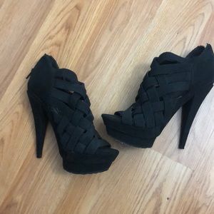 Jessica Simpson black high heels